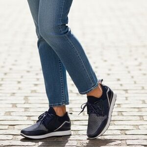 a new day Lightweight Sneakers 